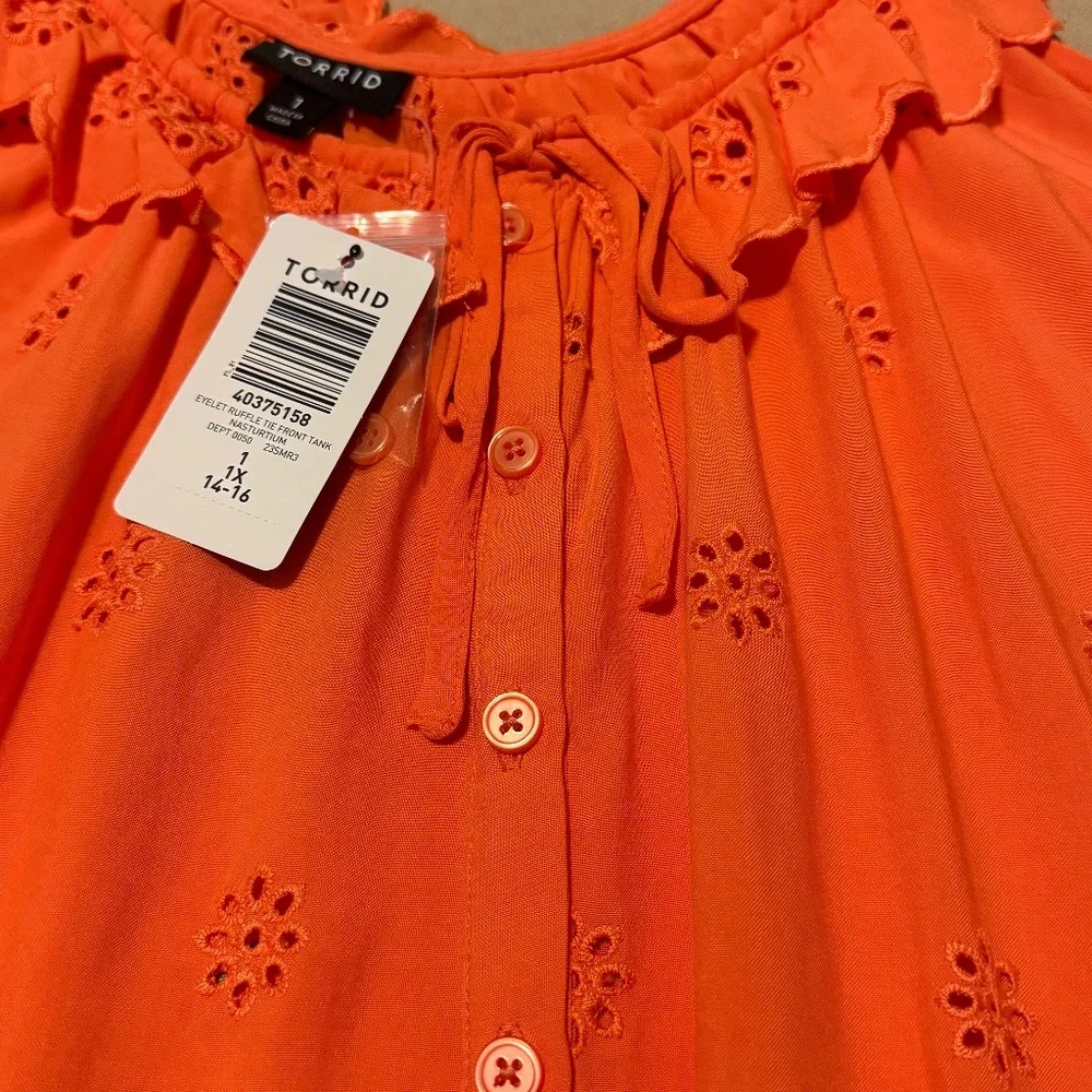 Torrid | Challis Embroidered Cold Shoulder Top NWT | Size 1 - Picture 9 of 13